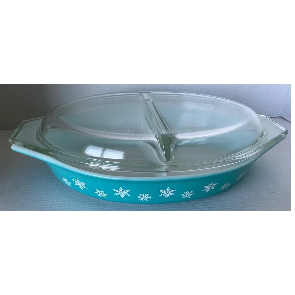 Pyrex Vintage Snowflake Divided Casserole Dish 1.5qt Turquoise MCM with Lid